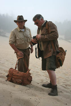 Kakadu Convertible Messenger Bag